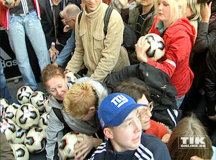 Adidas im Tauenzien
