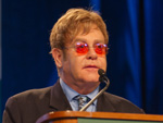 Elton John: Wäre gern ein junger Vater