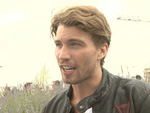Raul Richter: Über perfekte Sommertage und Traumfrauen
