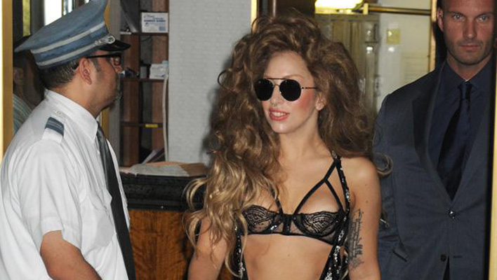 Lady Gaga Glitzer BH