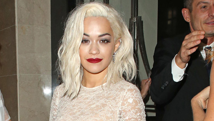 Rita Ora platinblond