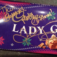 Lady Gaga Autogramm für Victoria Beckham