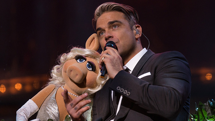 Robbie Williams und Miss Piggy (Foto: Simon Niblett)