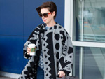 Anne Hathaway fast von Wellen verschluckt: So erlebte es die Schauspielerin