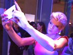 Handy-Premiere: Melanie Müller mag es groß