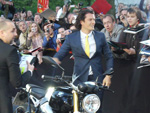 Filmpremiere in Hamburg: Orlando Bloom knattert auf den roten Teppich!