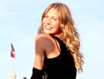 Sarah Brandner: Mit dem Auto durch die Stadt der Liebe
