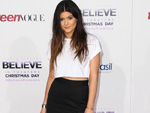 Kylie Jenner: Trägt Muttis Badeanzüge auf