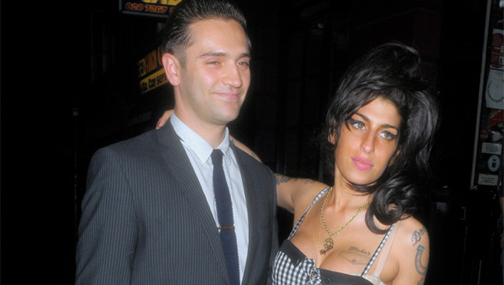 Amy Winehouse und Reg Traviss