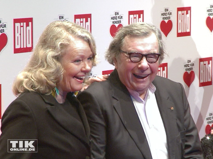 Hellmuth Karasek und seine Ehefrau Armgard Seegers (Foto: HauptBruch GbR)