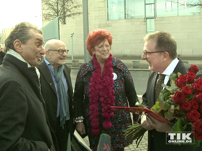 Blumen für die Kanzlerin