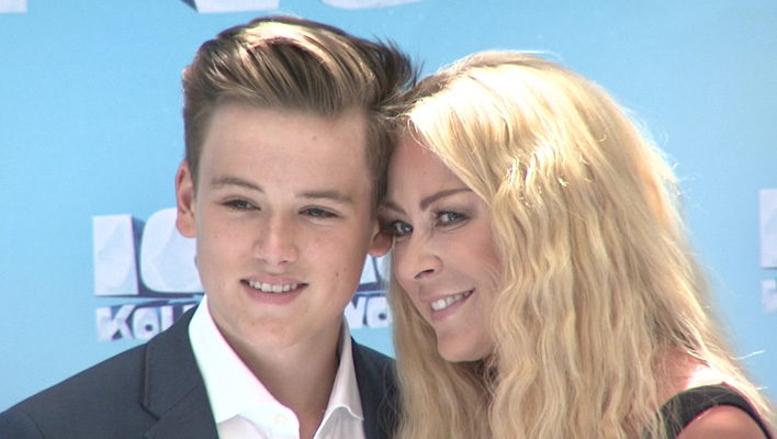 Jenny Elvers und Sohn Paul (Foto: HauptBruch GbR)