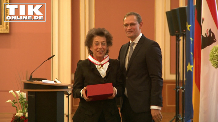 Berlins Regierender Büdermeister Michael Müller und Lea Rosh
