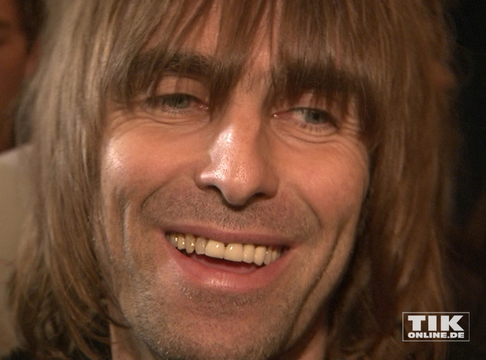 Oasis Supersonic Premiere