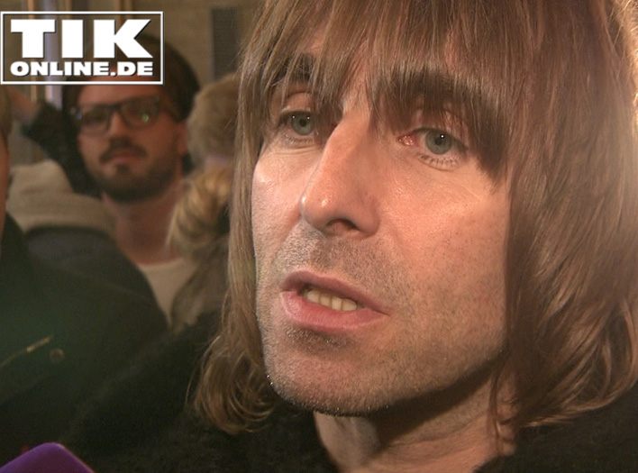 Oasis Supersonic Premiere