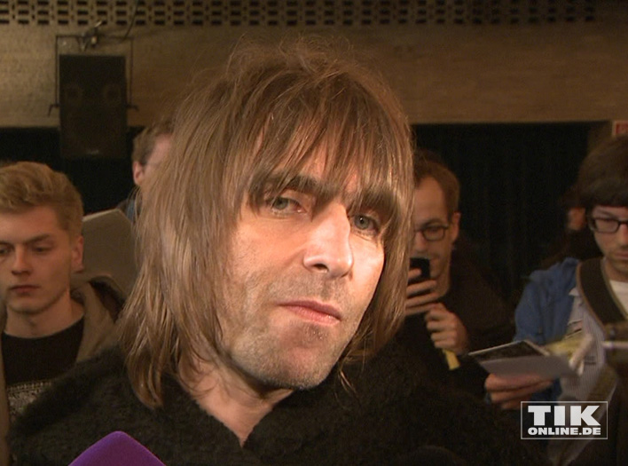 Oasis Supersonic Premiere