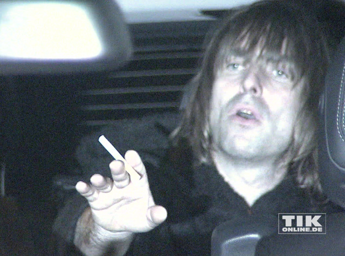 Oasis Supersonic Premiere