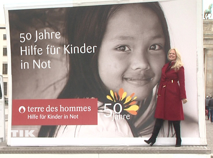 Barbara Schöneberger für Terre Des Hommes