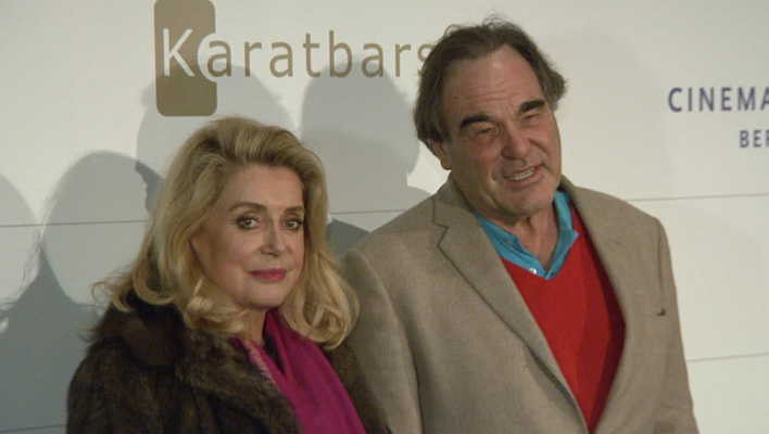 „Cinema For Peace“: Catherine Deneuve und Oliver Stone in Berlin