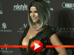 Micaela Schäfer im Müllbeutel auf der Lausbuben Party 2017