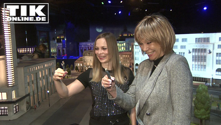 Regina Halmich und Judy Winter in Miniaturwelt verewigt!