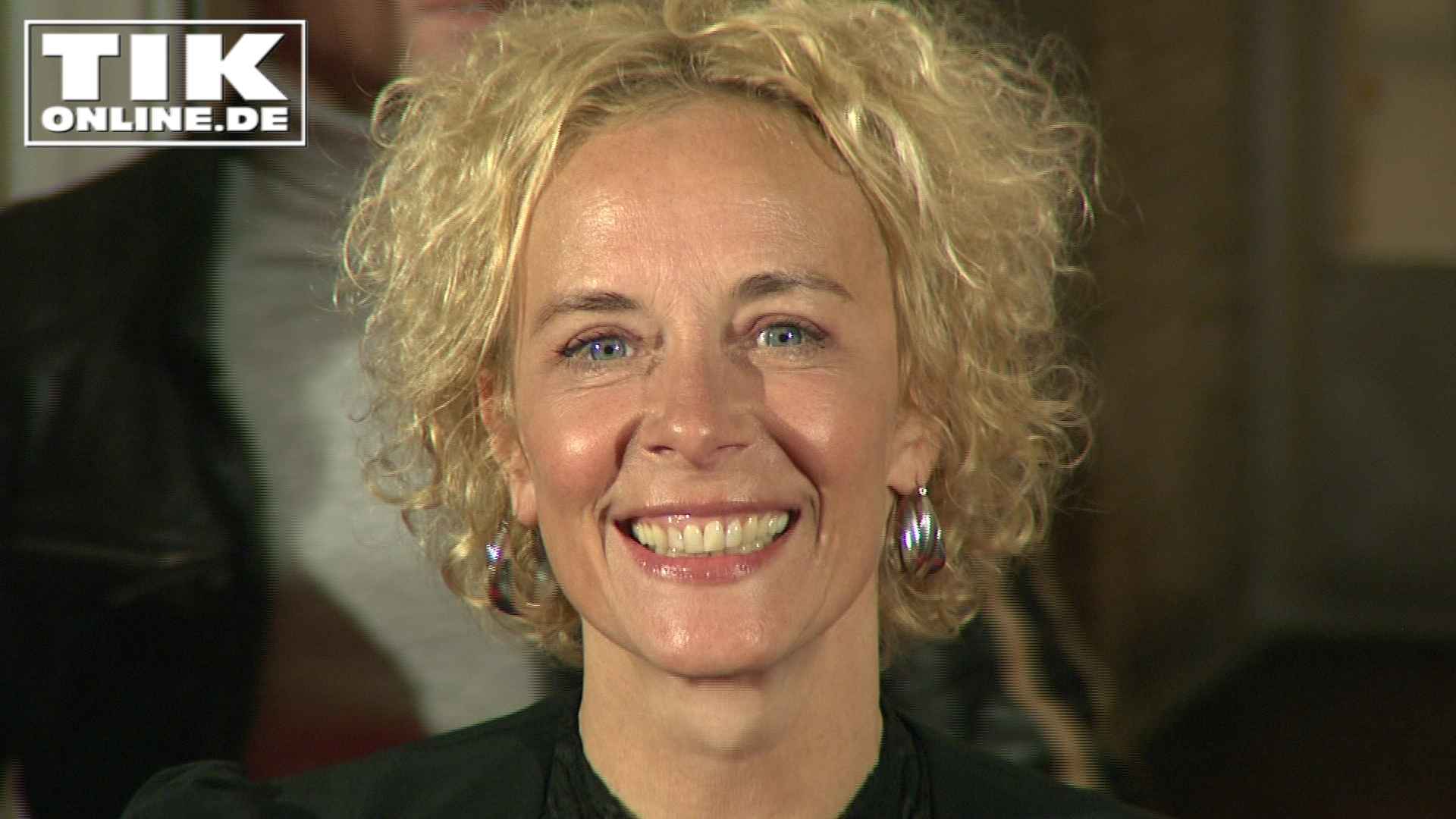 „Enfant Terrible“ – Katja Riemann sehr sexy, Desirée Nick mit Stinkefinger