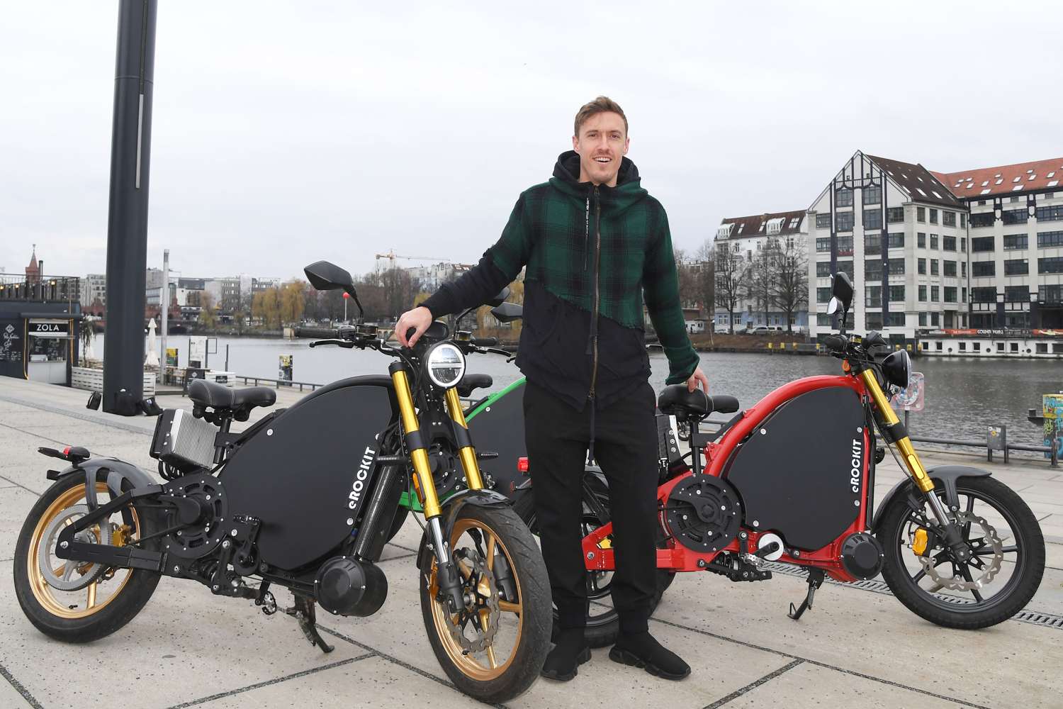 Treten statt Kicken – Max Kruse startet elektrisch in die Zweiradsaison
