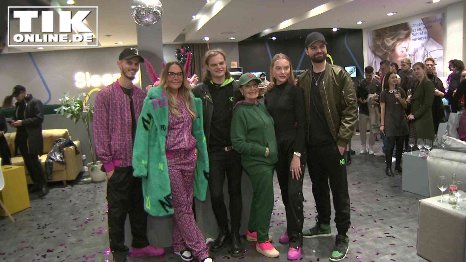 Vom Baby bis zur Uroma – Großfamilie Ochsenknecht feiert eigenes Fashionlabel
