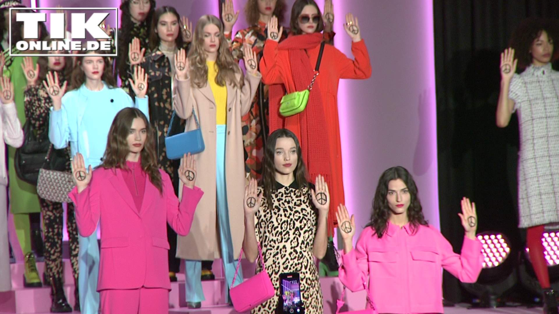 Fashion Week mit Friedensbotschaft