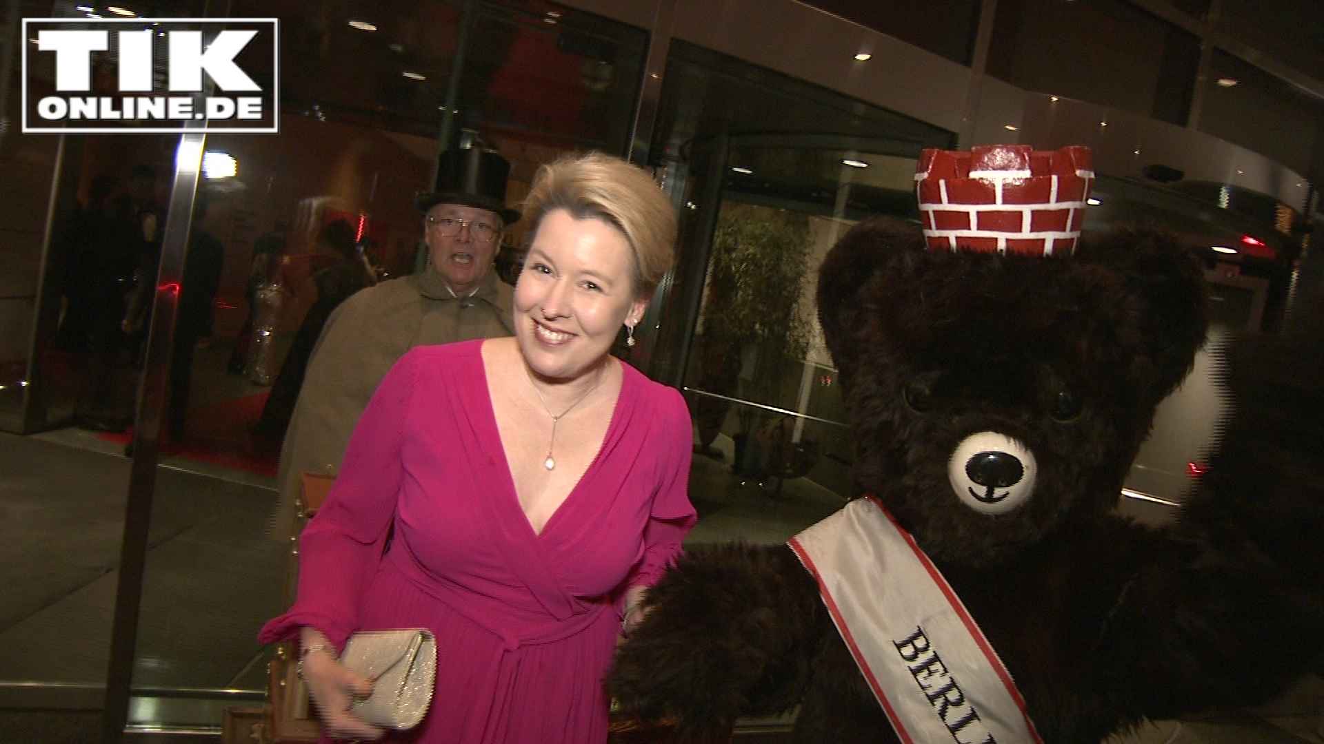Presseball Berlin – Franziska Giffey in Pink, Lech Walesa geehrt