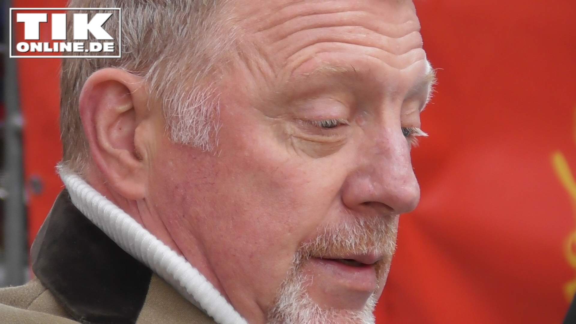 Boris Becker erstmals wieder in Berlin – Jubel und Autogramme bei der Ankunft
