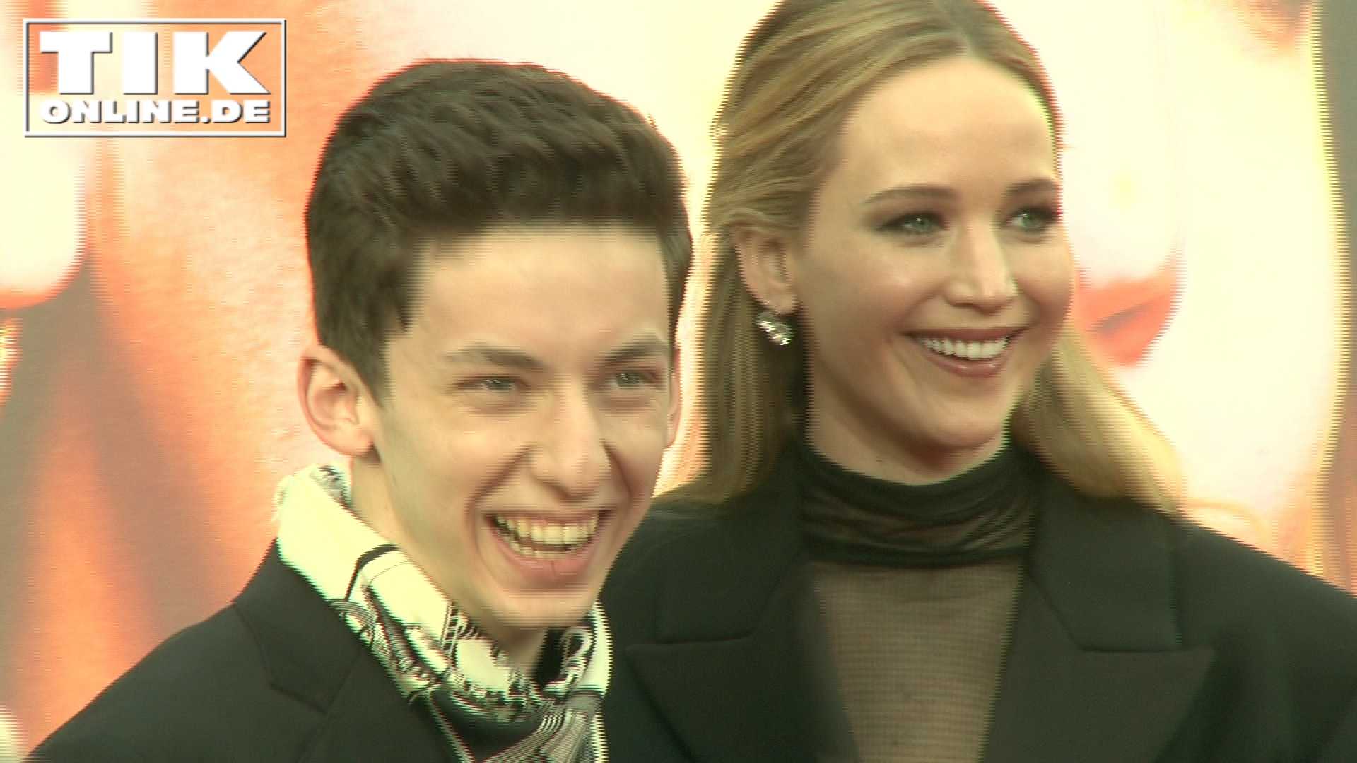 „No Hard Feelings“ – Jennifer Lawrence spricht über ihr Mutter-Glück in Berlin!