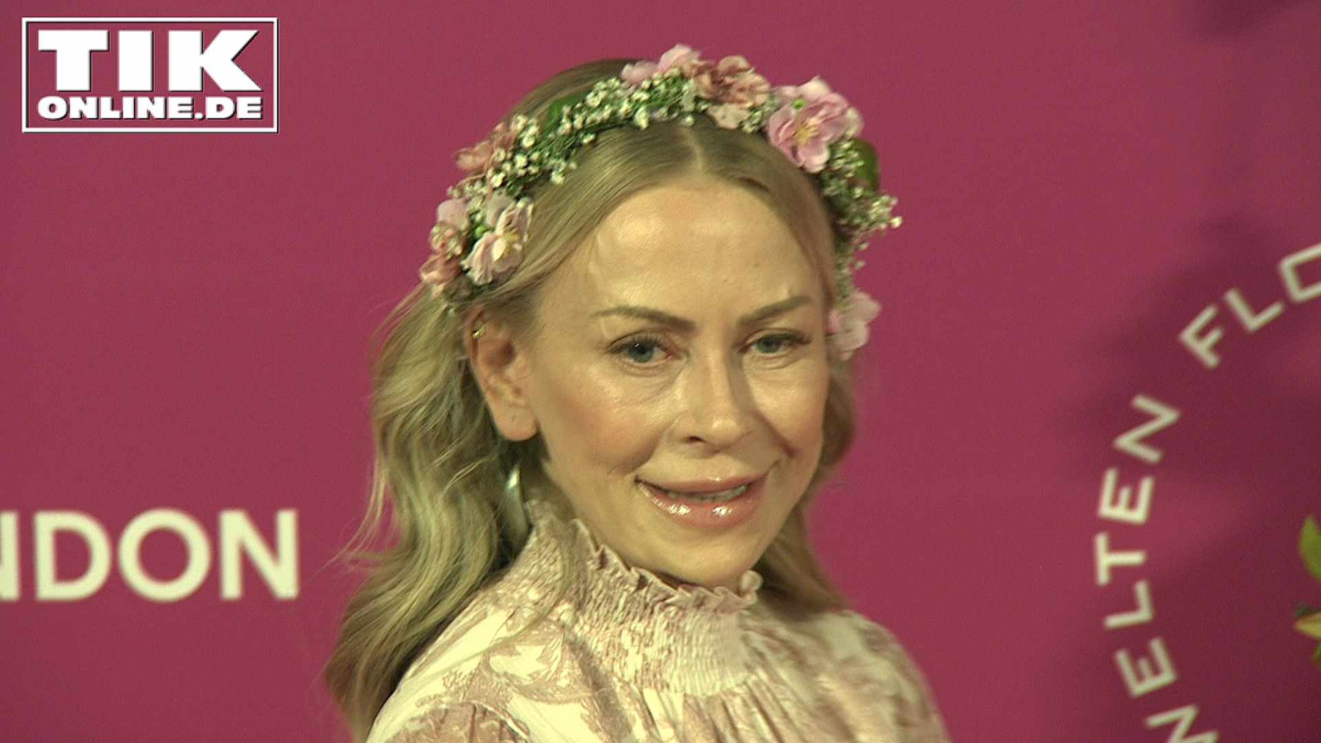 Kirschblüten-Party im Museum – Jenny Elvers 35 Jahre nach ihrem Heidekönigin-Titel