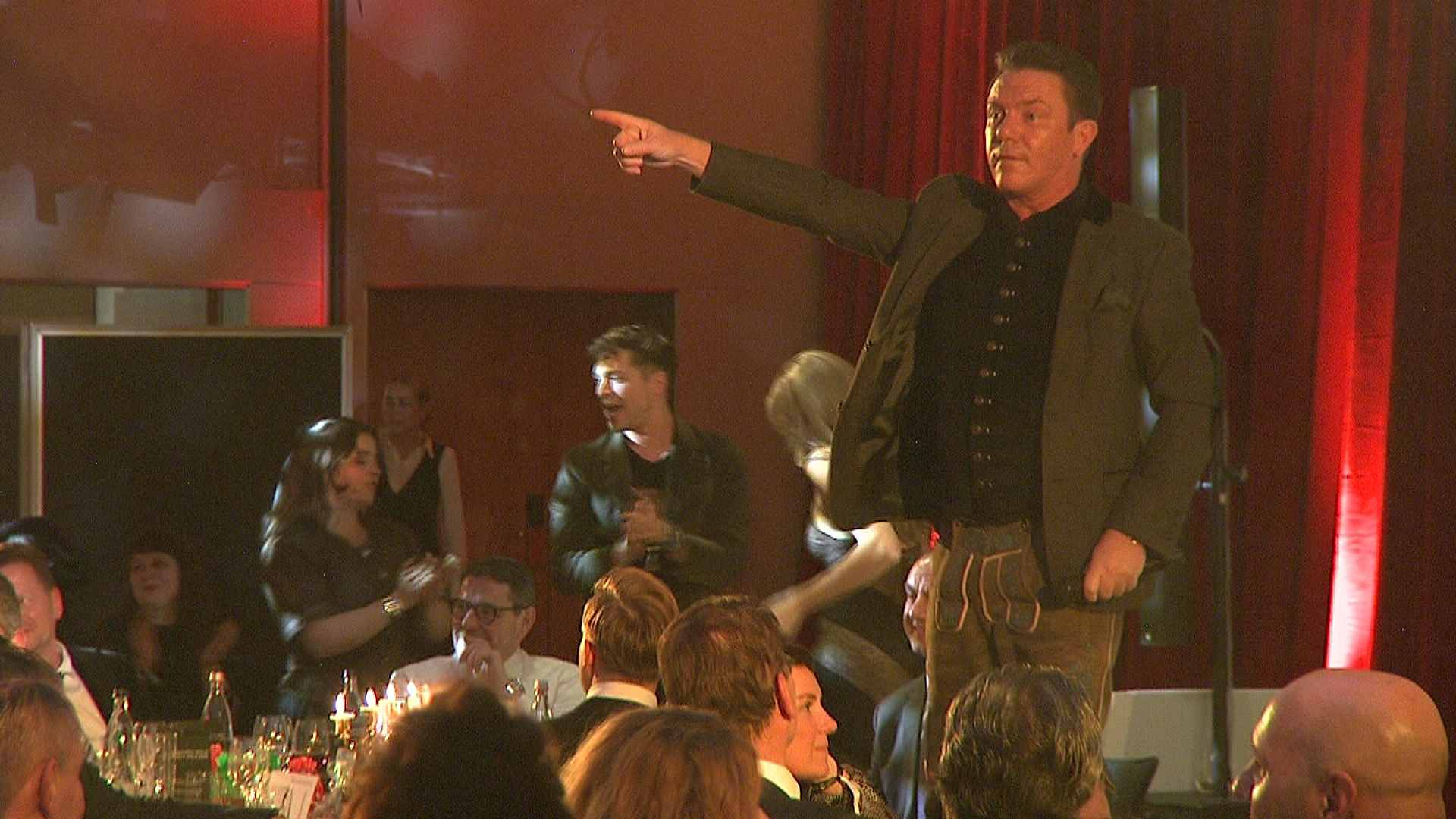 Kindeswohl-Berlin Charity Gala – Stefan Mross bringt den Saal zum Toben