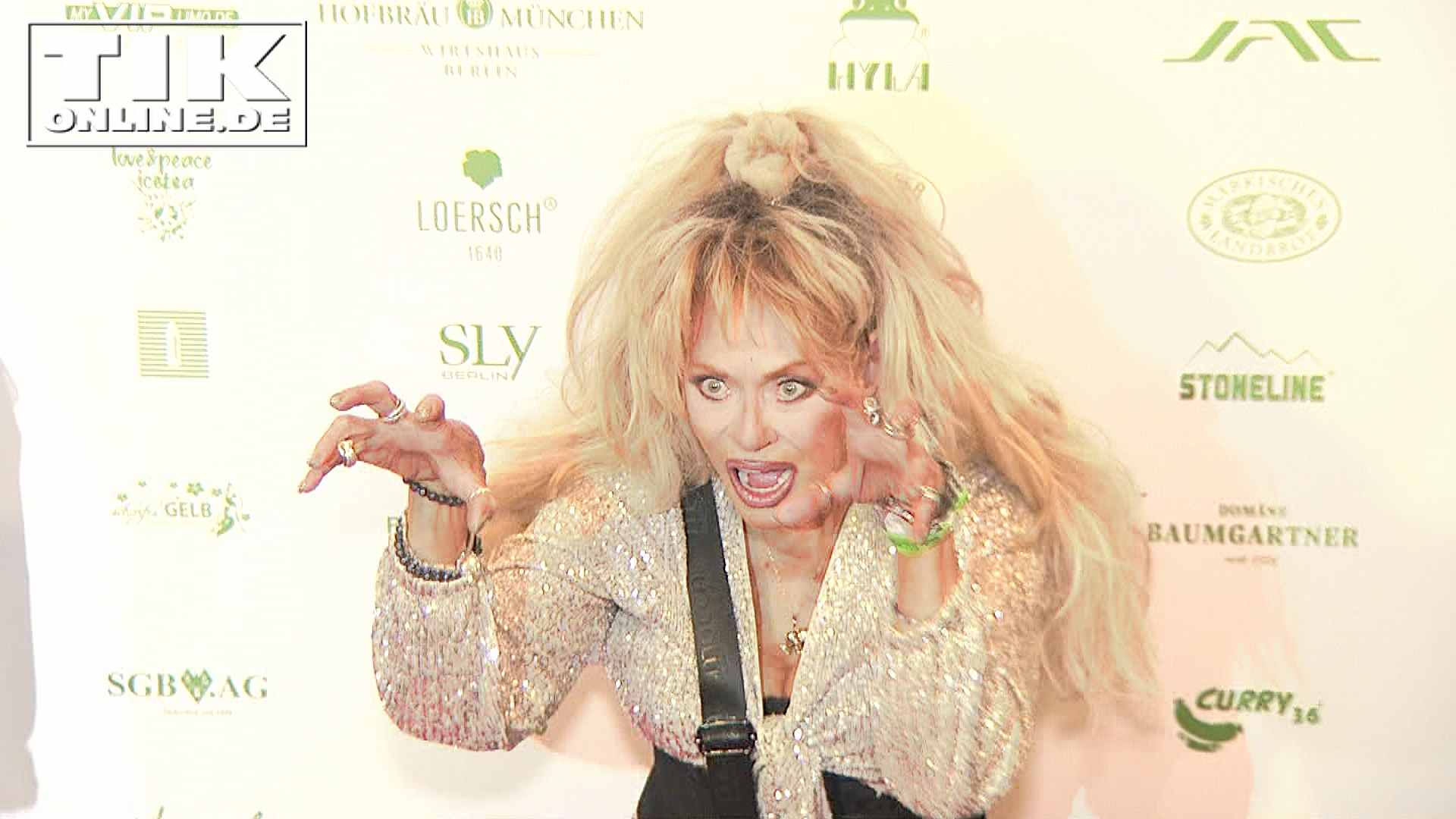 Stars feiern Dschungelparty – Großer Promi-Auflauf bei Julian F.M. Stoeckel