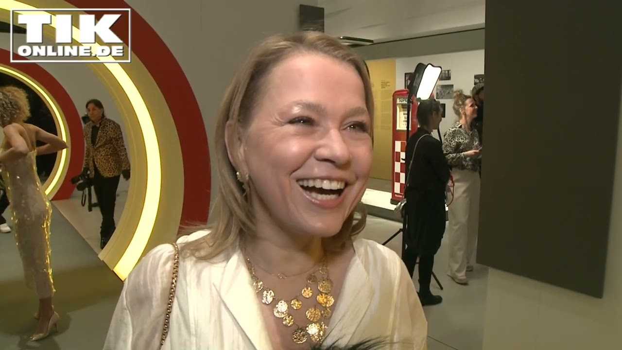 Nova Meierhenrich: Retro-Talk über VHS-Kassetten, Casting-Büros und mentale Gesundheit…