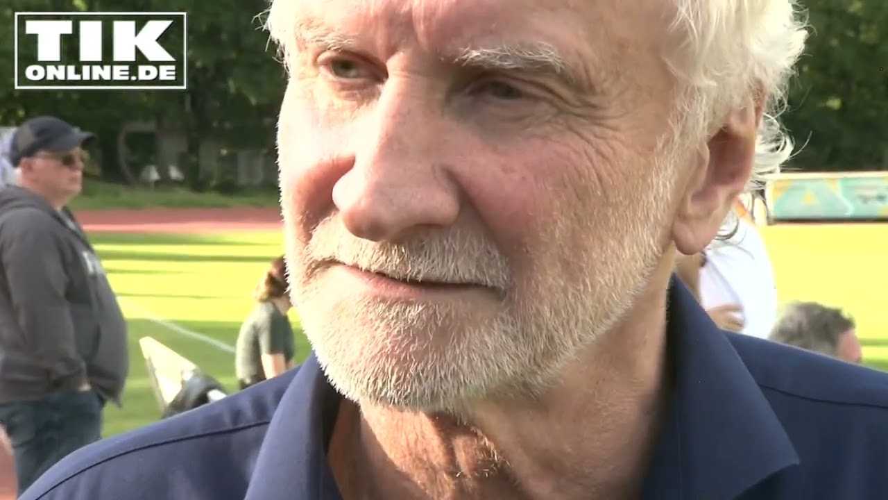 Rudi Völler privat: So hält sich der Weltmeister trotz kaputter Knie noch fit