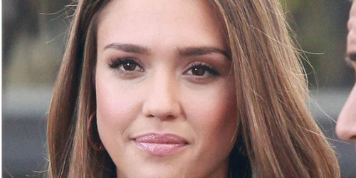 Jessica Alba grün