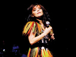 Björk: Ist abergläubisch