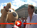 David Hasselhoff Gesangseinlage am Brandenburger Tor