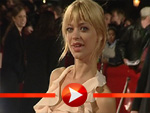 Goldenen Kamera 2004 – Heike Makatsch im sexy Flatter-Kleid!