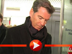 Pierce Brosnan landet in Berlin Tegel