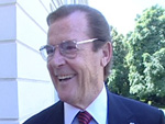 Roger Moore: Bond braucht wieder Humor