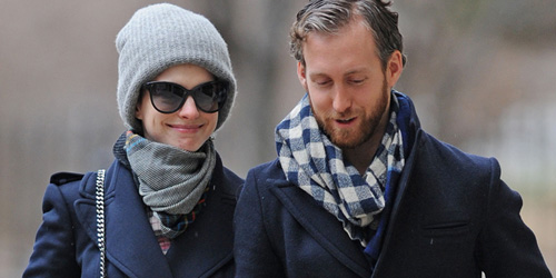Anne Hathaway, Adam Shulman