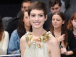 Anne Hathaway: Lässt Worten Taten folgen