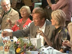 Arnold Schwarzeneggers Geburtstagsfeier in Graz: Musik, Wein und deftiges Essen!