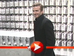 David Beckham posiert vor seiner Unterwäsche und spricht über seine Fans