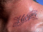 David Beckham: Präsentiert Harper-Tattoo