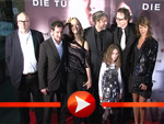 Die Stars des Films „Die Tür“ posieren für die Fotografen