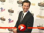 Florian David Fitz: Posiert auf dem roten Teppich des Jupiter Awards